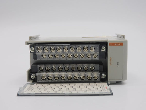 ALLEN BRADLEY 1769-IF8 SER. A F/W 1.1 24VDC 0.12A NSMP