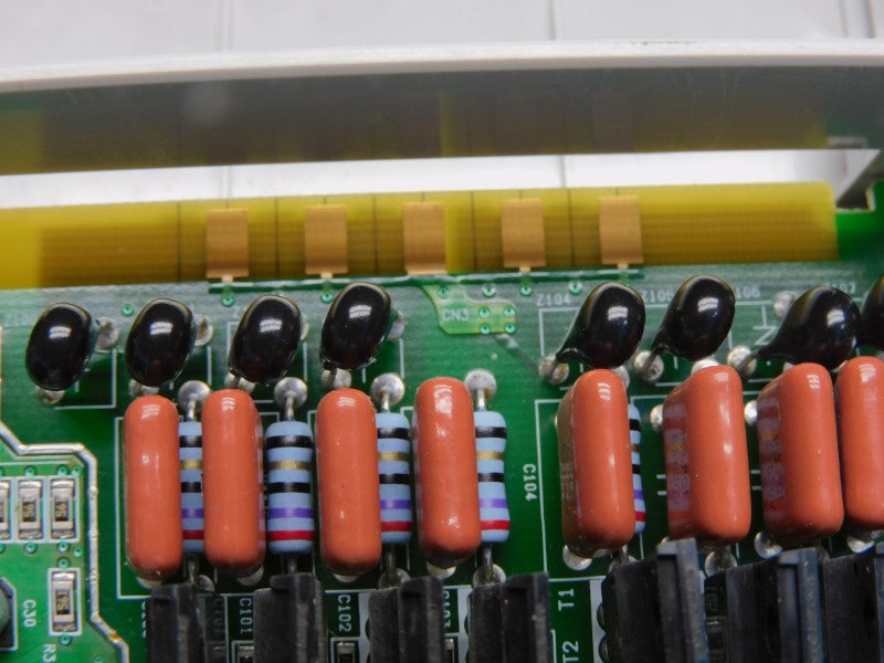 ALLEN BRADLEY 1769-OA8 SER. B F/W 3.1 REV. 2 85-265VAC 10A (NO CONNECTOR) UNMP