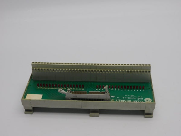 ALLEN BRADLEY 1492-IFM40D24A-2 SER. A 10-30VAC/DC NSNP