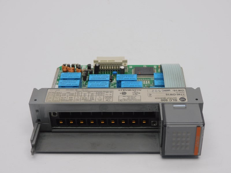 ALLEN BRADLEY 1746-OW16 SER. C 10-250VAC 15A (NO TERMINAL/DOOR) UNMP