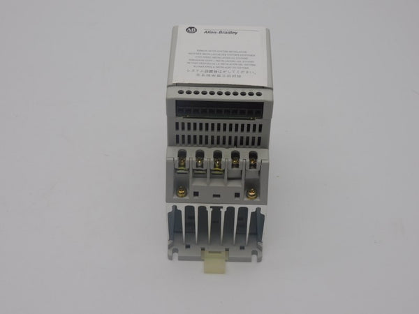 ALLEN BRADLEY 160-AA03NPS1P1 SER. B F/W 5.01 200-240V 3.0A (BR/WH) NSMP
