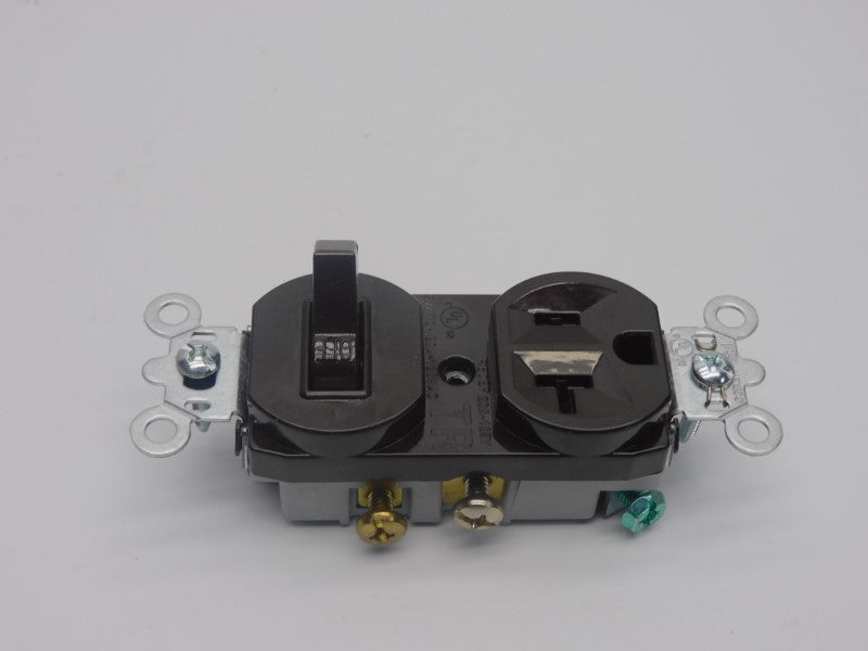 PASS&SEYMOUR LEGRAND 671TR 120VAC 20A NSMP