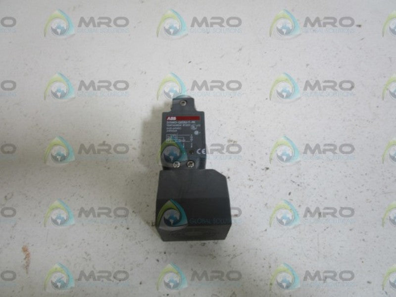 ABB PROXIMITY SENSOR SIN40-Q55U-T-PK  NSNP