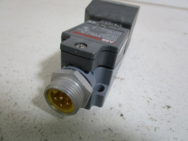 ABB PROXIMITY SENSOR SIN40-Q55U-T-PK  NSNP