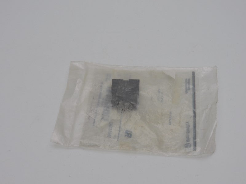 ALLEN BRADLEY 800M-XA7 SER. B NSMP