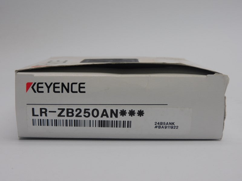 KEYENCE LR-ZB250AN*** 10-30VDC NSMP