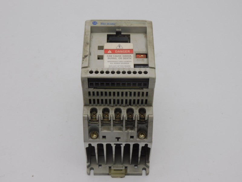 ALLEN BRADLEY 160-AA03NSF1 SER. A F/W 4.04 200-240V 3.6A UNMP