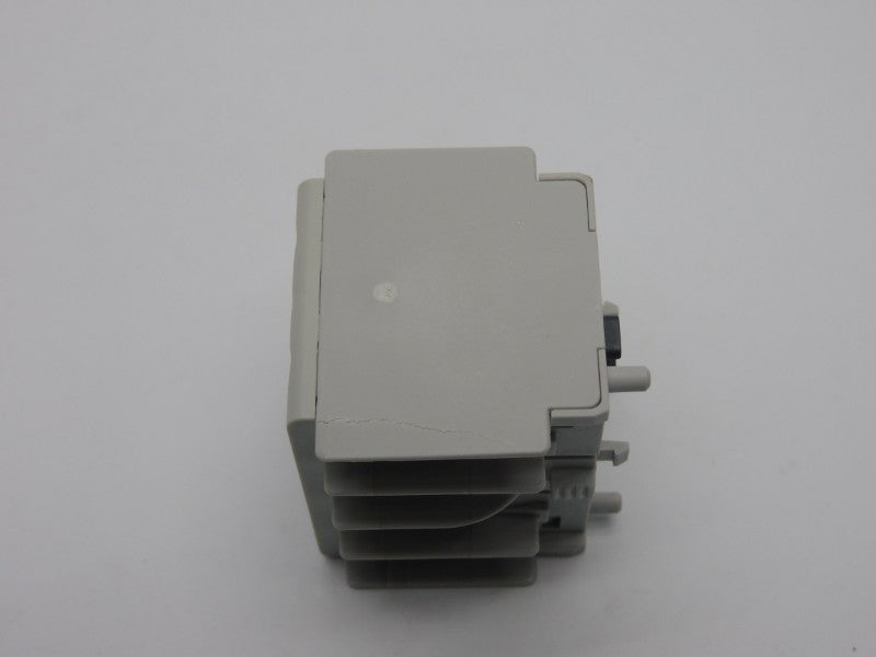 ALLEN BRADLEY 100-KFC31 SER. A 690V 10A (AS PICTURED) NSNP