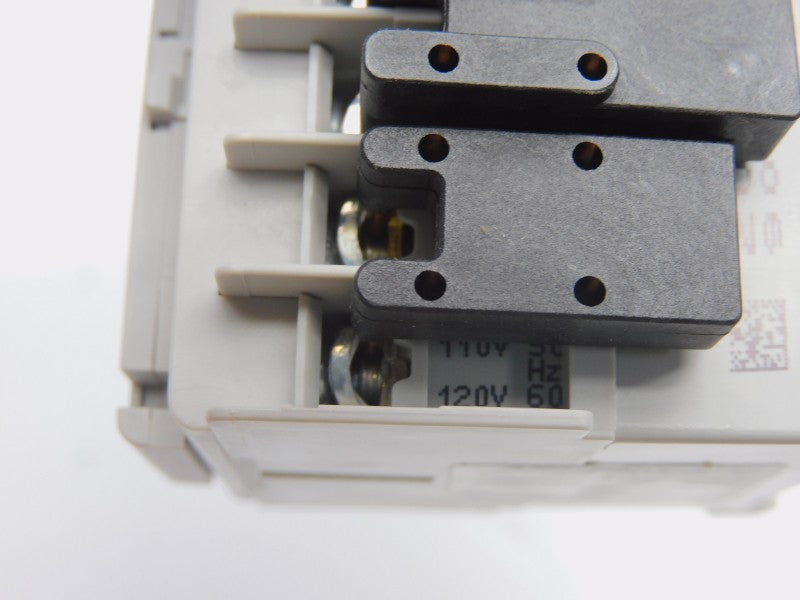 ALLEN BRADLEY 104-K05D02 SER. A 110/120V (WH) NSMP