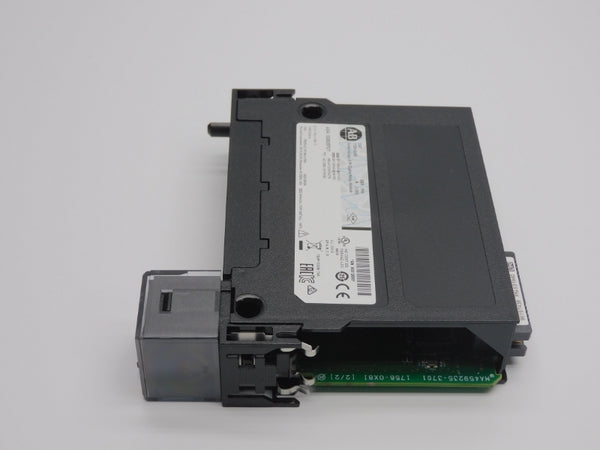 ALLEN BRADLEY 1756-OX8I SER. A F/W 3.003 24VDC NSNP