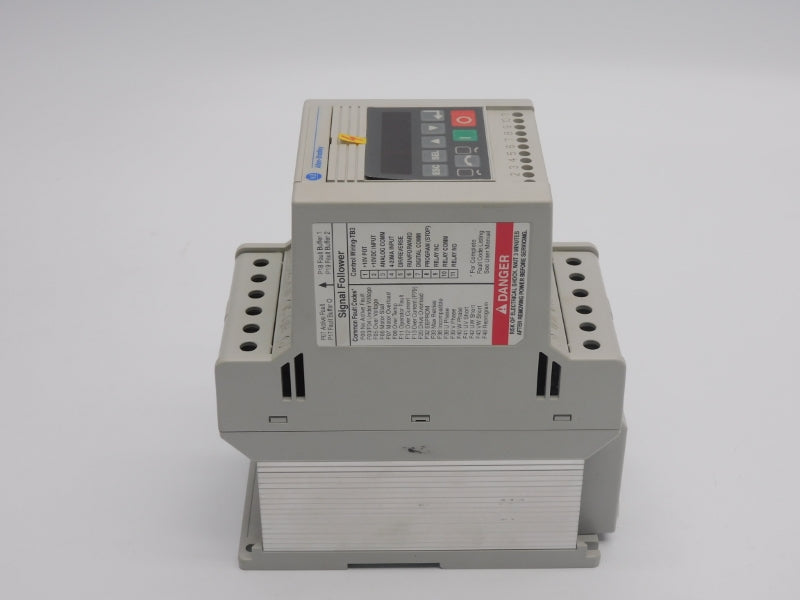 ALLEN BRADLEY 160-BA03NSF1 SER. C F/W 7.06 380-460V 2.8A NSNP