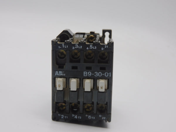 ABB B9-30-01 220/240V 26A UNMP