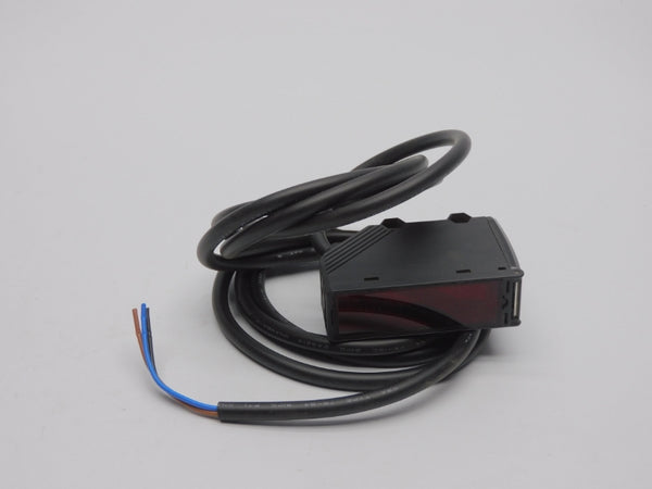 OMRON E3G-R13-G 10-30VDC 2M NSMP