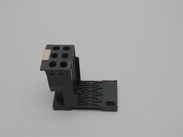 TERMINAL BLOCK LAD7B106 UNMP