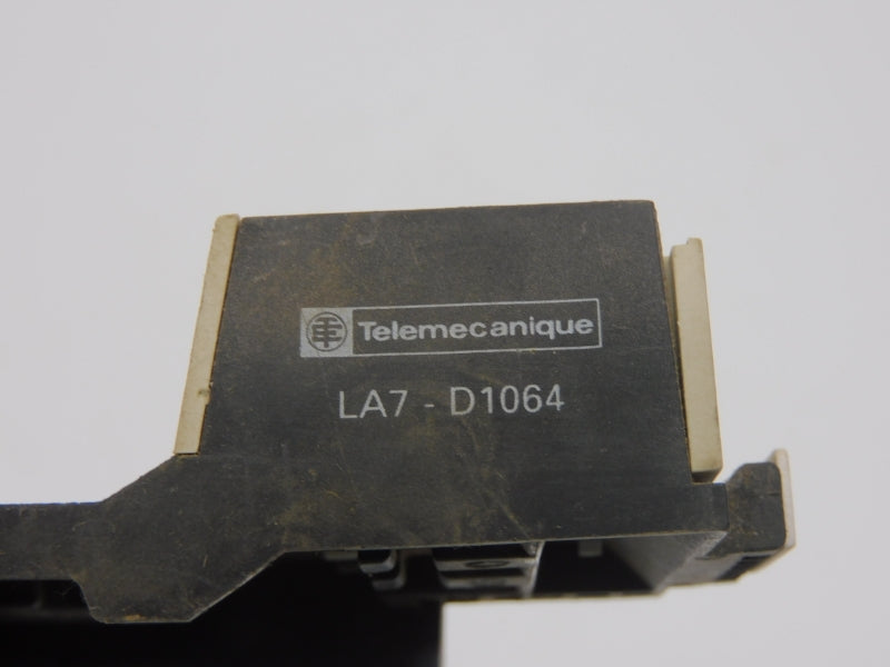 TELEMECANIQUE LA7-D1064 UNMP