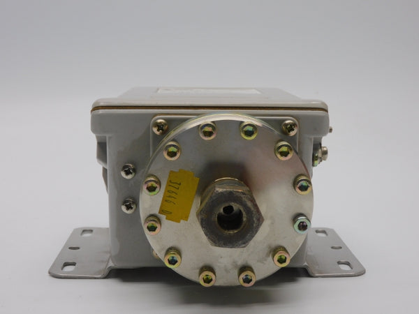 DELTA CONTROLS LIMITED W2041GG302A 250VAC 5A NSNP