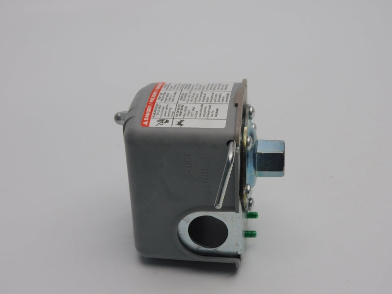 SQUARE D 9013FSG2J20M4 SER. B 230V 40PSI NSMP