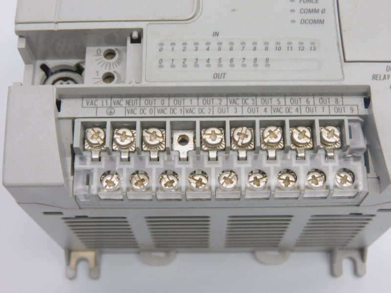 ALLEN BRADLEY 1762-L24BWA SER. B F/W 3 REV. A 100-240VAC (NO COVER/DOOR) UNMP