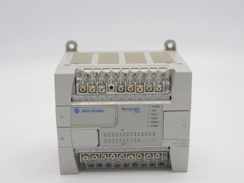 ALLEN BRADLEY 1762-L24BWA SER. C F/W 10 REV. G 100-240VAC (NO DOOR) UNMP