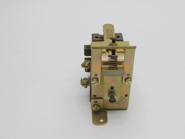 GENERAL ELECTRIC IC2820D300B9 600V 10A NSNP