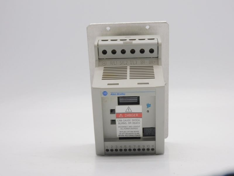 ALLEN BRADLEY 160-BA04PPS1 SER. C F/W 7.06 380-460V 4.6A UNMP