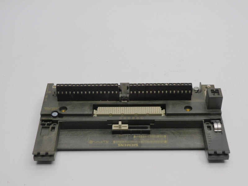 SIEMENS 6ES7193-0CC10-0XA0 UNMP