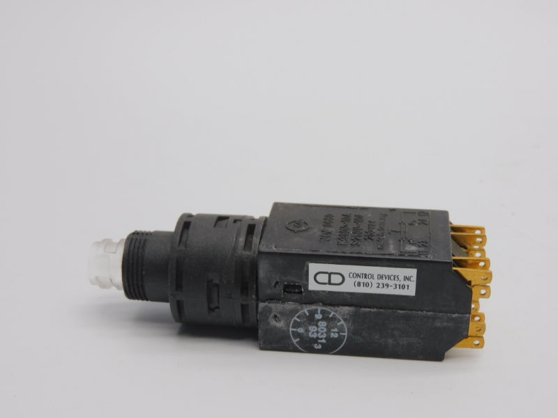 ELAN C11033 300VAC 10A (AS IS) NSNP