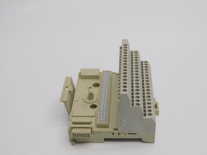 ALLEN BRADLEY 1794-TB3 SER. A 120VAC 10A UNMP