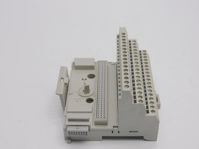 ALLEN BRADLEY 1794-TB3 SER. A REV. A01 120VAC 10A UNMP