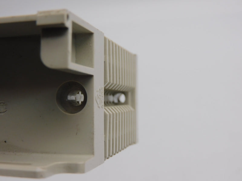 SCHNEIDER ELECTRIC 140CRP93100 (NO DOOR) UNMP