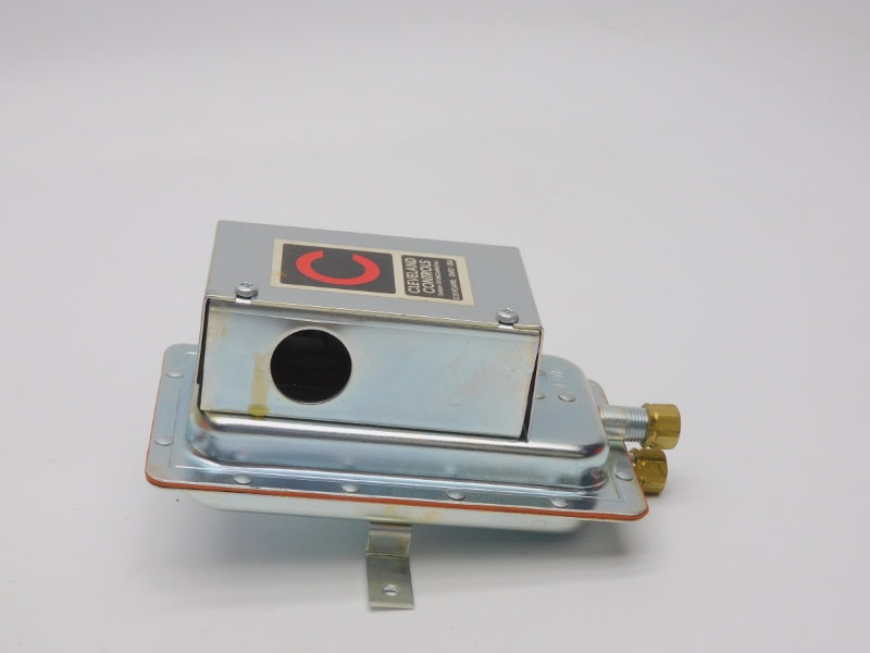 ROBERTSHAW 2374-410 AFS-222 277VAC 10A 0.5PSI NSMP