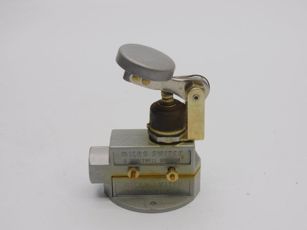 MICRO SWITCH BZE6-2RN4 480VAC 15A (GRAY) NSMP