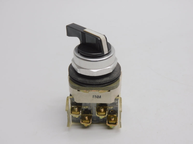 ALLEN BRADLEY 800T-H17 SER. T UNMP