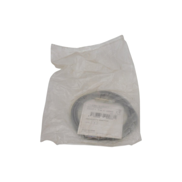 OMRON E2E-X1R5F1 12-24VDC 1.5MM NSNP