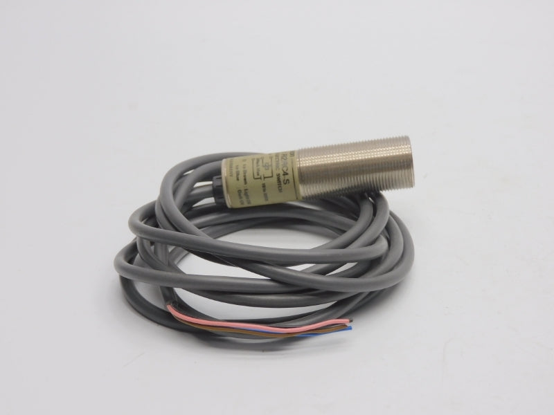 OMRON E3F2-R2RC4-S 10-30VDC UNMP