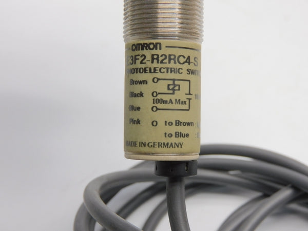 OMRON E3F2-R2RC4-S 10-30VDC UNMP