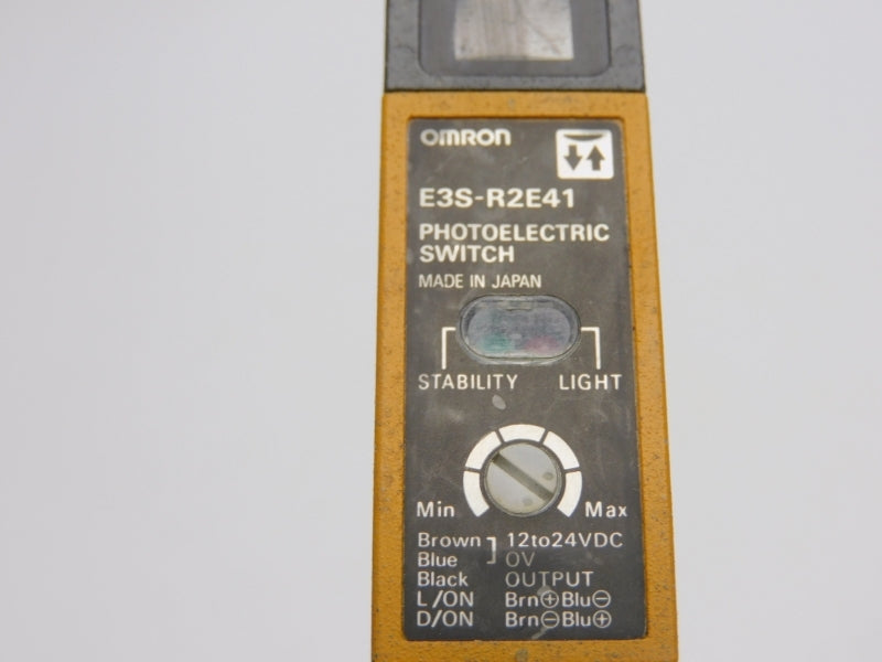 OMRON E3S-R2E41 12-24VDC UNMP