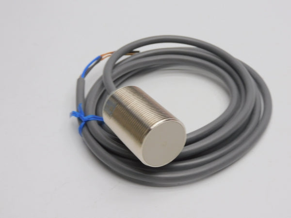 OMRON E2E-X10E1 12-24VDC NSNP