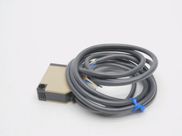 OMRON E3JK-R2M1-US 12-240VDC 3A 2M NSMP