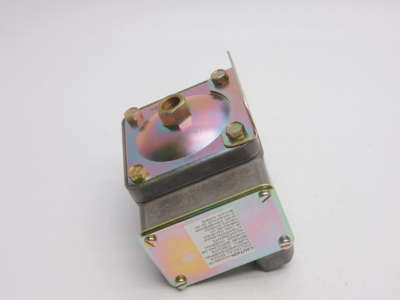 BARKSDALE CONTROLS D1T-H18 480V 10A .4-18 PSI NSNP