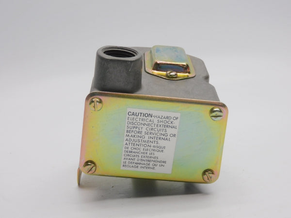 BARKSDALE CONTROLS D2T-H18SS 480V 10A .4-18PSI NSNP