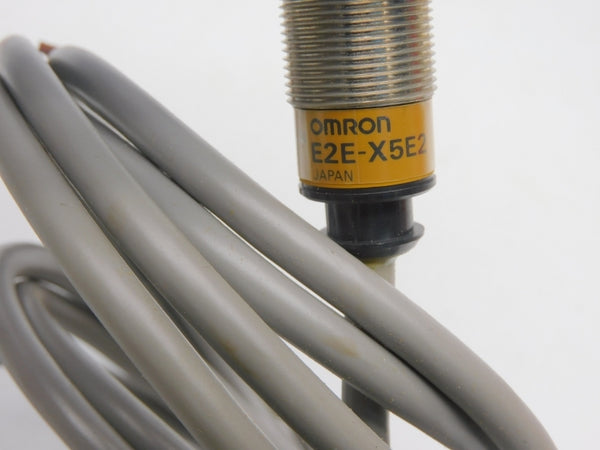 OMRON E2E-X5E2 12-24VDC 2M NSMP