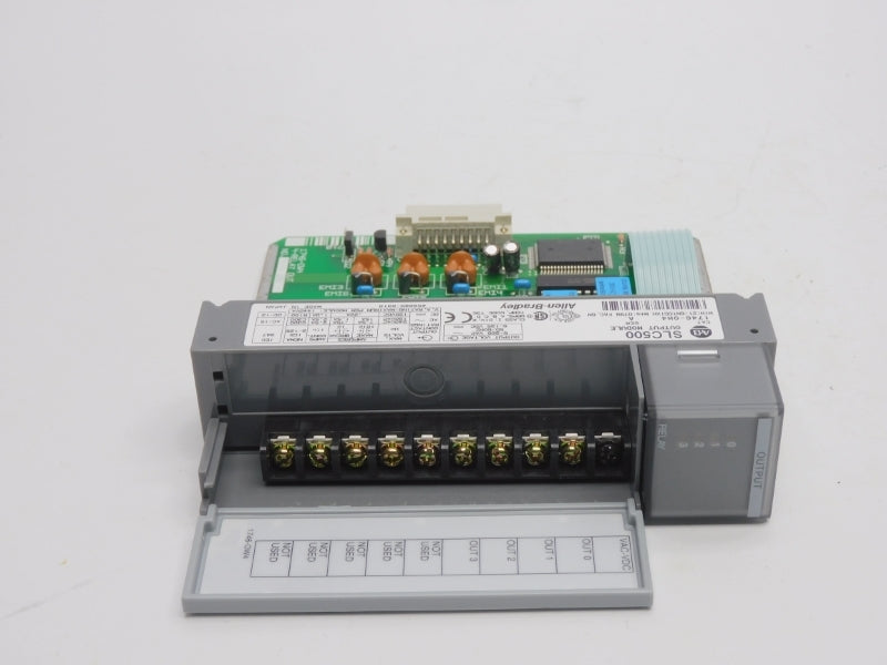 ALLEN BRADLEY 1746-OW4 SER. A 5-265VAC 15A UNMP
