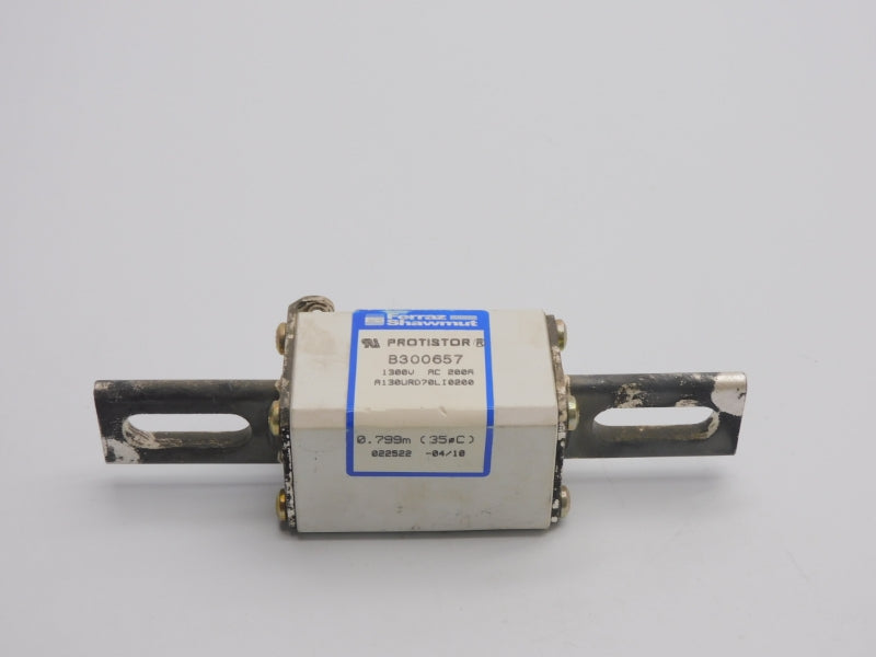 FERRAZ SHAWMUT A130URD70LI0200 B300657 1300VAC 200A (0.799M) UNMP