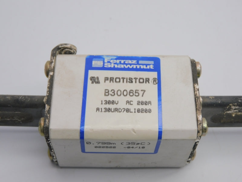 FERRAZ SHAWMUT A130URD70LI0200 B300657 1300VAC 200A (0.799M) UNMP