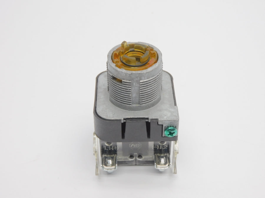 ALLEN BRADLEY 800T-24HX2KB6AX SER. U 24VAC/DC (WH) NSMP