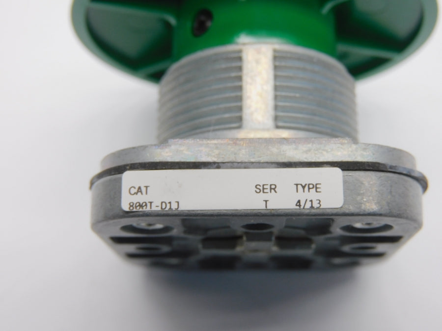 ALLEN BRADLEY 800T-D1J SER. T (WH) NSMP