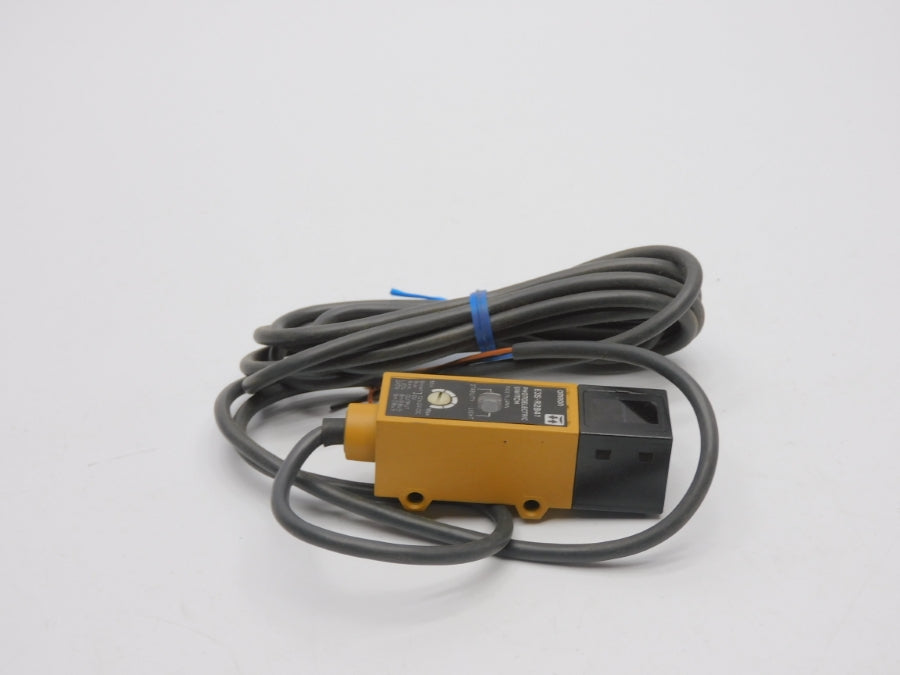 OMRON E3S-R2B41 12-24VDC NSNP