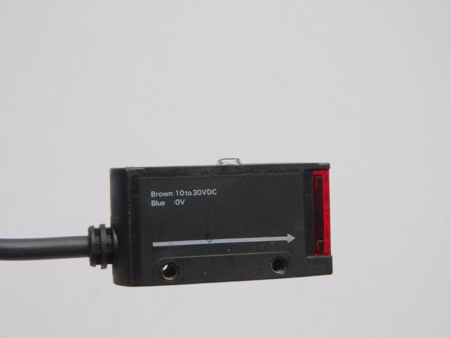 OMRON E3S-AT31-L 10-30VDC UNMP