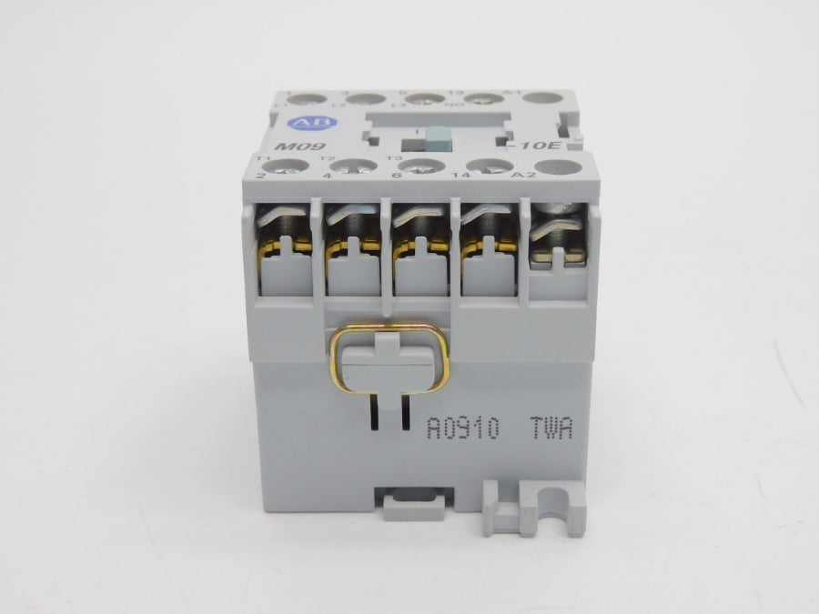 ALLEN BRADLEY 100-M09NZ2431 SER. A 24VDC 20A NSNP